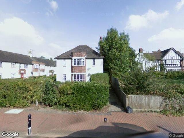 Flat for rent in Wexham and Ivers Community Board, Richings Park