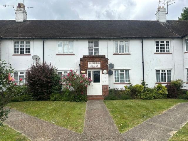 Flat for rent in Iver, Richings Park