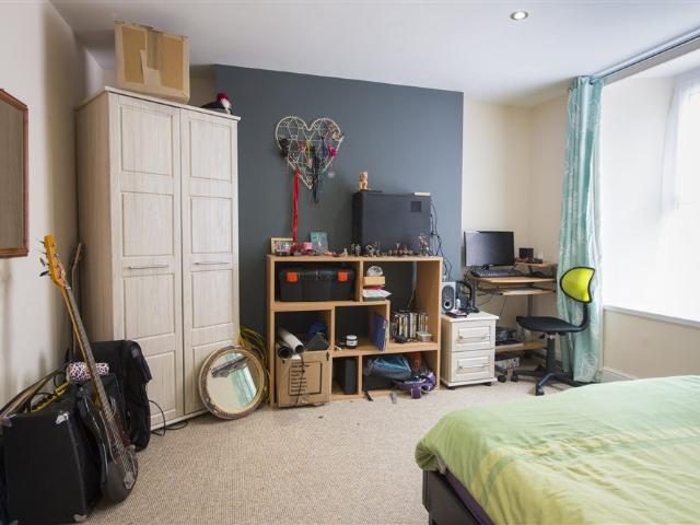Flat for rent in Pennycomequick, Mount Wise