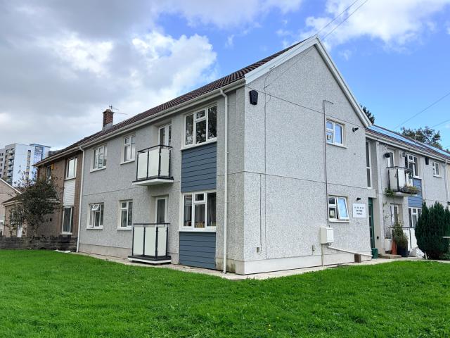Flat for rent in Penyrheol, Swansea