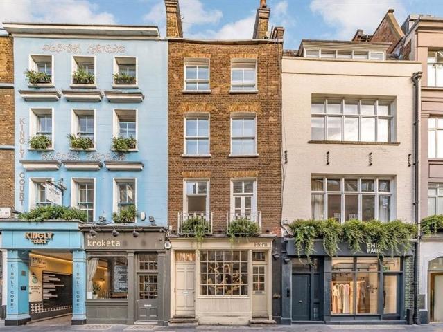 Flat for rent in Soho, Greater London