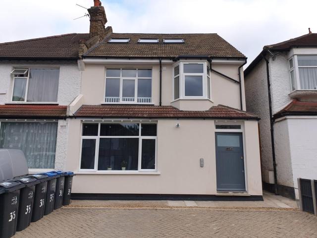Flat for rent in London Borough of Croydon, Greater London