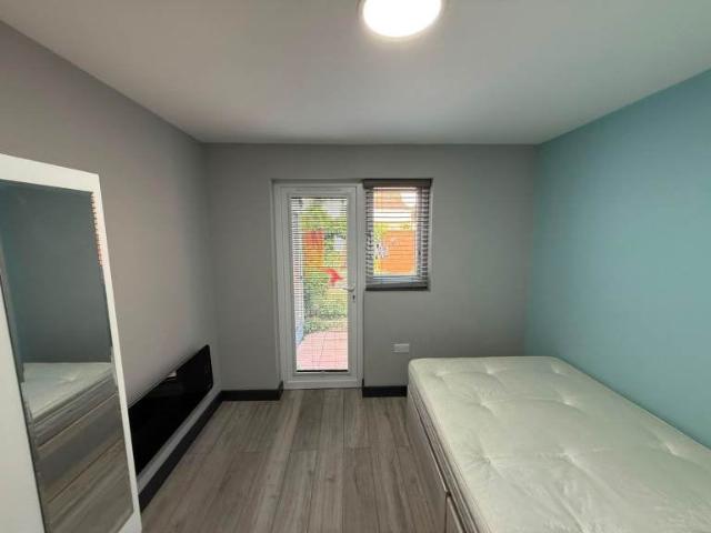 Flat for rent in London Borough of Hillingdon, Greater London