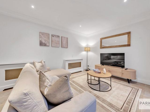 Apartment for rent in Hans Town, Greater London