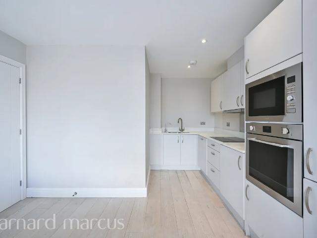 Flat for rent in Surbiton, Greater London