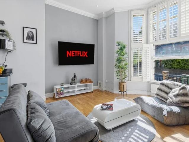 Flat for rent in London Borough of Lambeth, Greater London