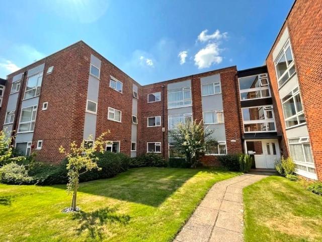 Flat for rent in Ashton upon Mersey, Trafford Park