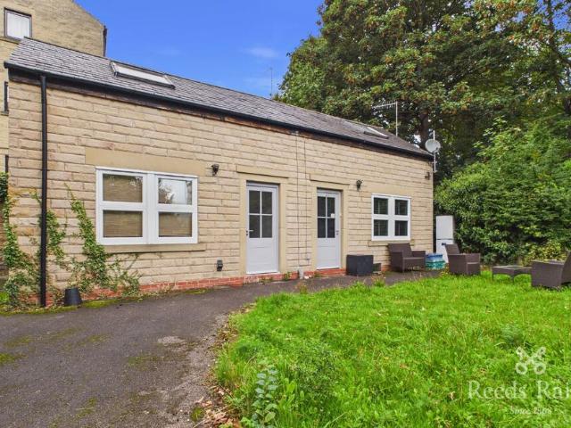 Flat for rent in Broomhill, South Yorkshire