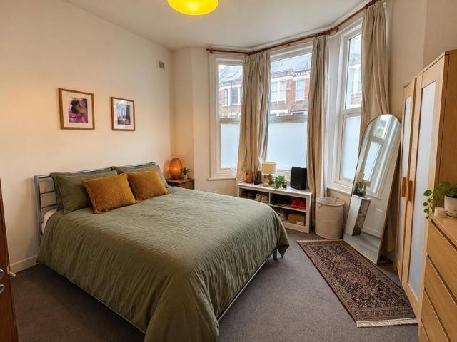 Flat for rent in Blenheim Gardens Estate, Greater London