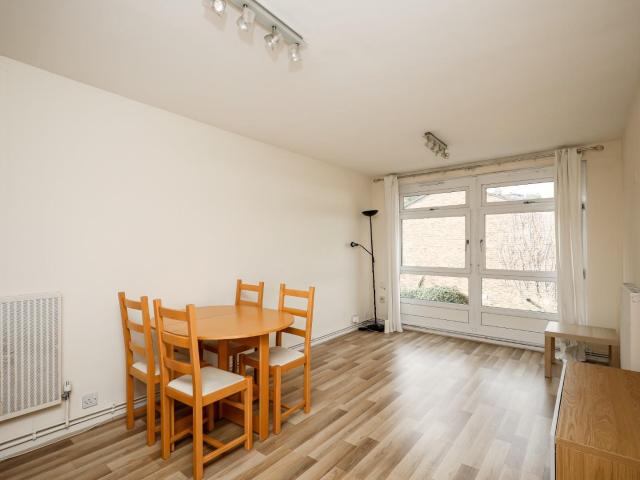 Flat for rent in London Borough of Wandsworth, Greater London