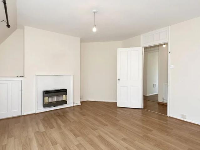 Flat for rent in London Borough of Lewisham, Bell Green
