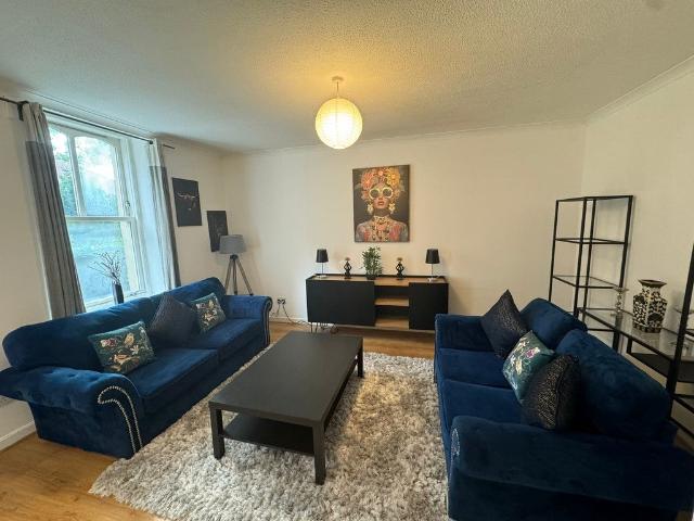 Flat for rent in Calton, Scotland