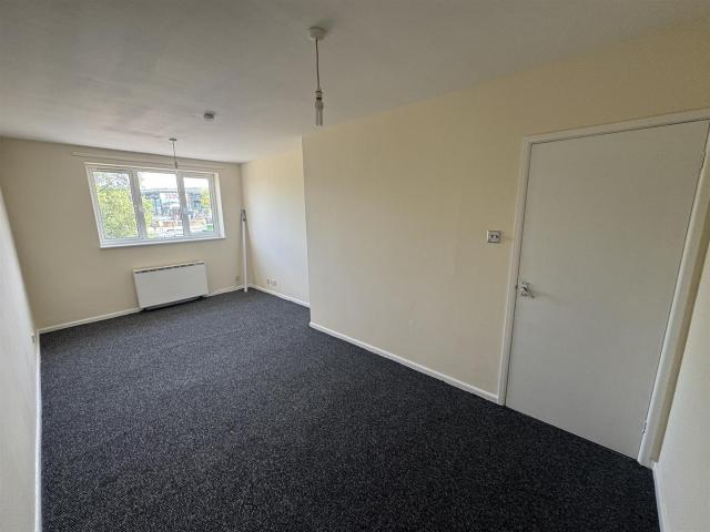 Flat for rent in Bromsberrow Heath, Gloucestershire