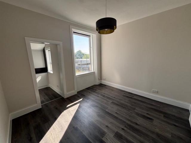 Flat for rent in Forgewood, Motherwell
