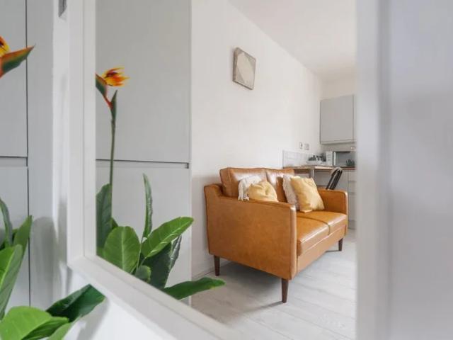 Flat for rent in Calderstones