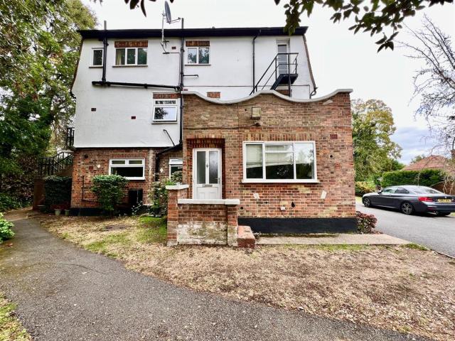 Flat for rent in Greater London