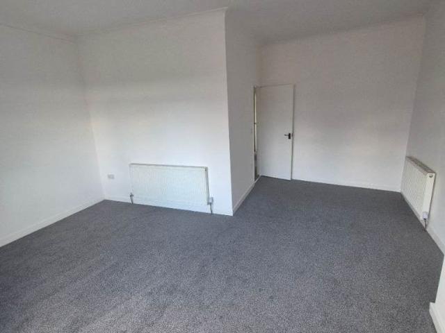 Flat for rent in Streethouse, Wakefield