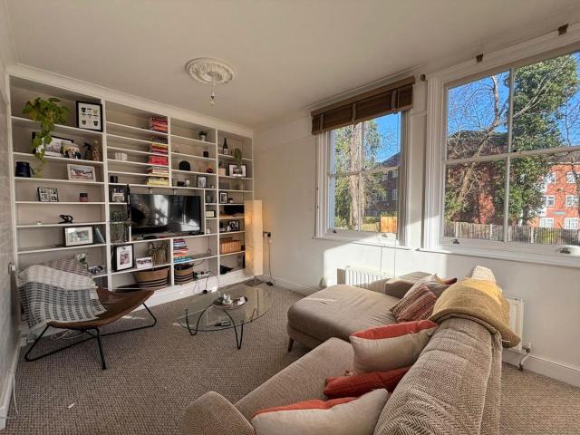 Flat for rent in Crystal Palace, Greater London