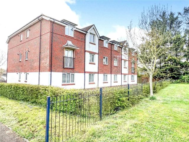 Flat for rent in Shinfield, Spencers Wood