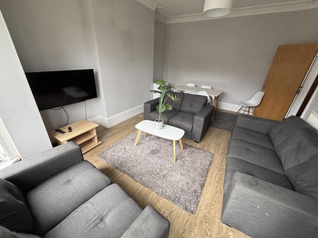 Flat for rent in Beckett Park, Leeds