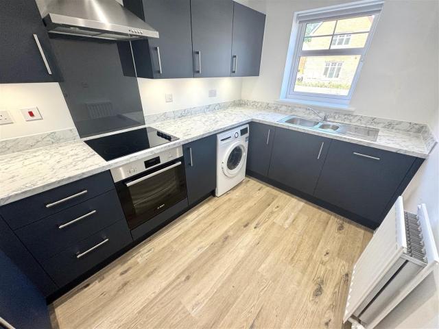 Flat for rent in Keresley Green, Keresley