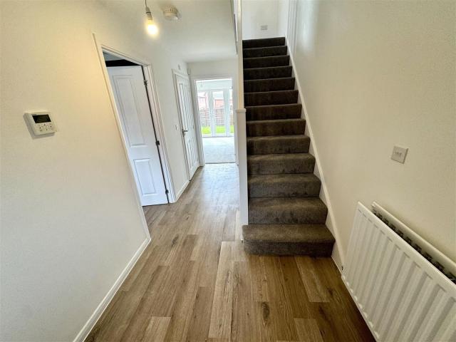 Flat for rent in Keresley Green, Keresley