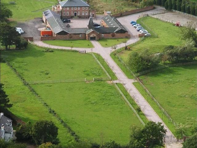 Flat for rent in Whitley, Higher Whitley