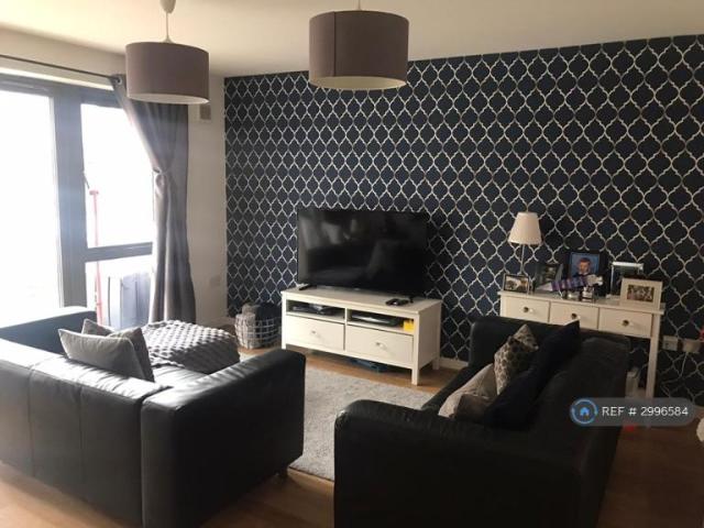 Flat for rent in Charlton, Greater London