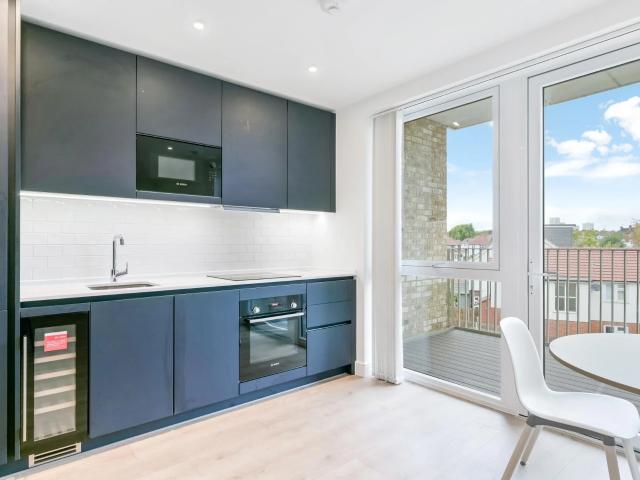 Flat for rent in Alperton, Greater London