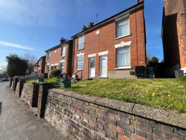 House for rent in Mile End, Fordham Heath