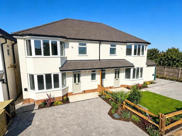 Apartment for rent in Molesey, Elmbridge