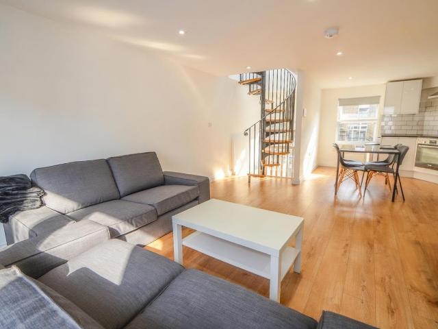 Flat for rent in Soho, Greater London