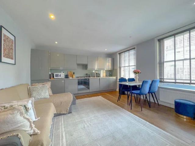 Flat for rent in Soho, Greater London