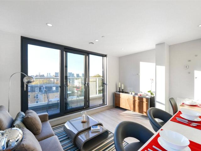 Flat for rent in Camberwell, Greater London