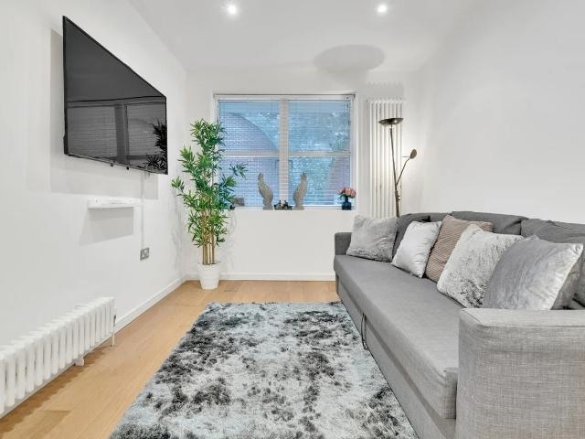 Flat for rent in Camberwell, Camberwell