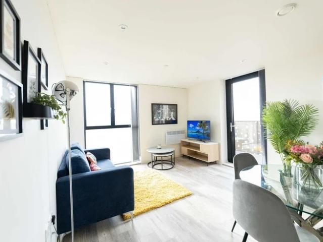 Flat for rent in St George's Quarter / Cultural Quarter, Calderstones