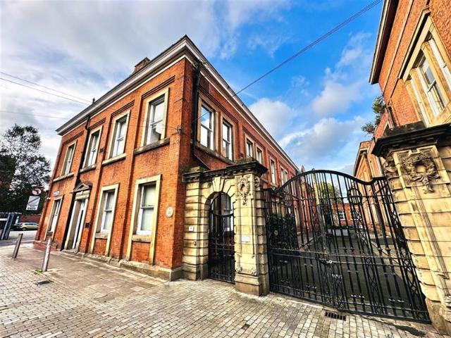 Flat for rent in Blackfriars, Salford