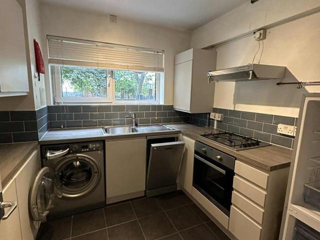 Flat for rent in Stockwell, Greater London