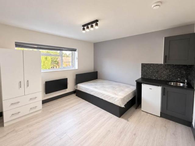 Flat for rent in London Borough of Harrow, Greater London