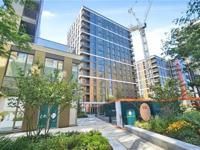 Flat for rent in Birch Green, Lower Halliford