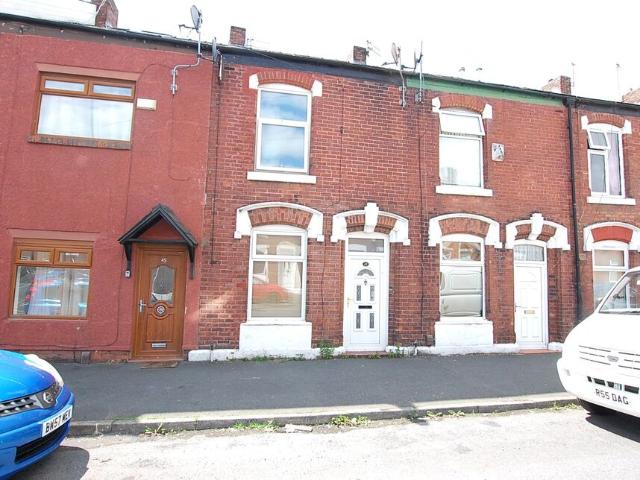 Flat for rent in Guide Bridge, Greenheys