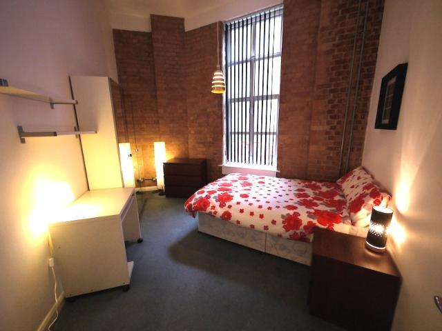 Flat for rent in London Borough of Tower Hamlets, Greater London