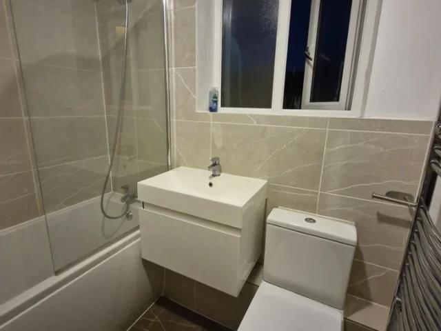 Flat for rent in London Borough of Merton, Greater London