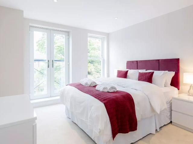 Flat for rent in Red Hill, Surrey