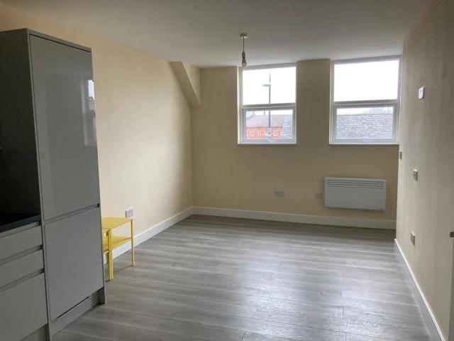 Flat for rent in Tat Bank, Oldbury