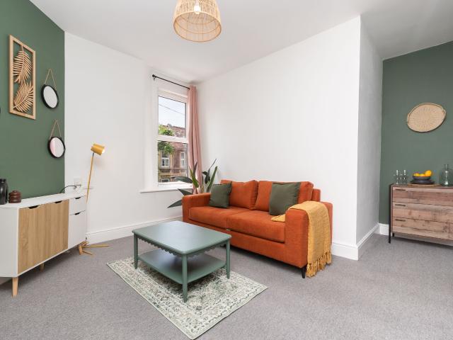 Flat for rent in Bishopston, Feckenham