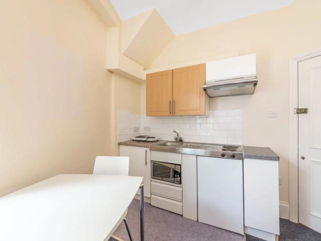 Flat for rent in West Hampstead, Greater London