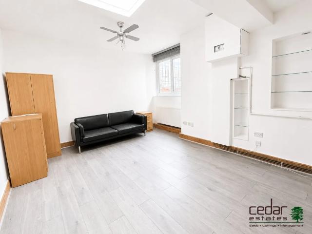 Flat for rent in London Borough of Camden, Greater London