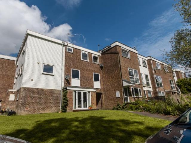 Flat for rent in Glynde, West Sussex