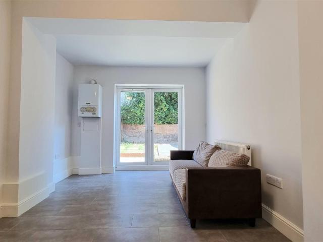 Flat for rent in London Borough of Hackney, Greater London